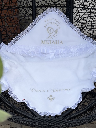 Крижма Бантік з вишивкою вернього та ніжнього куточків (білий/золото) фото